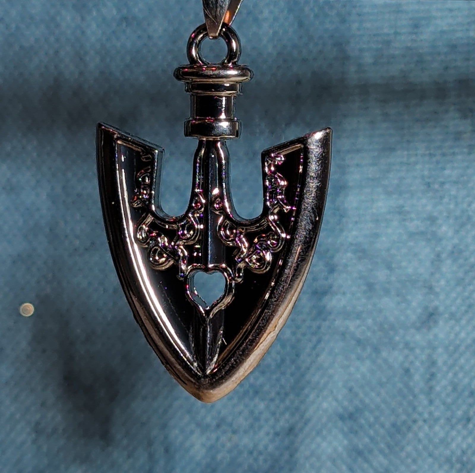 JoJo Bizarre Stand Arrow Killer Queen Metal Pendant