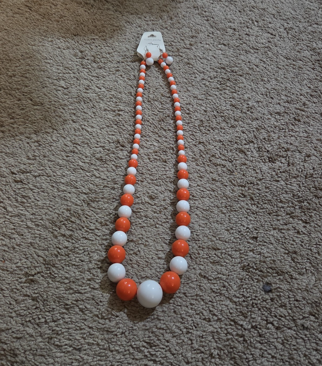 Chunky Bubblegum Bead Necklace Earring Set Orange White Retro