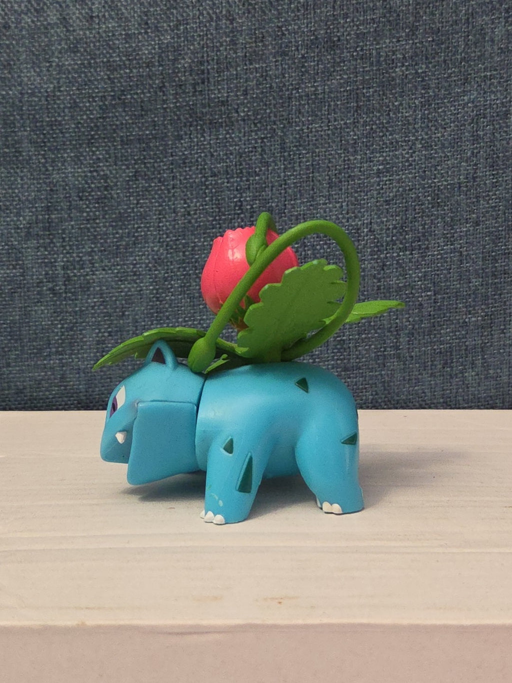 Nintendo Pokemon IVYSAUR 2.5" Vinyl Figure PVC 2015 Tomy Toy Kanto Collectible