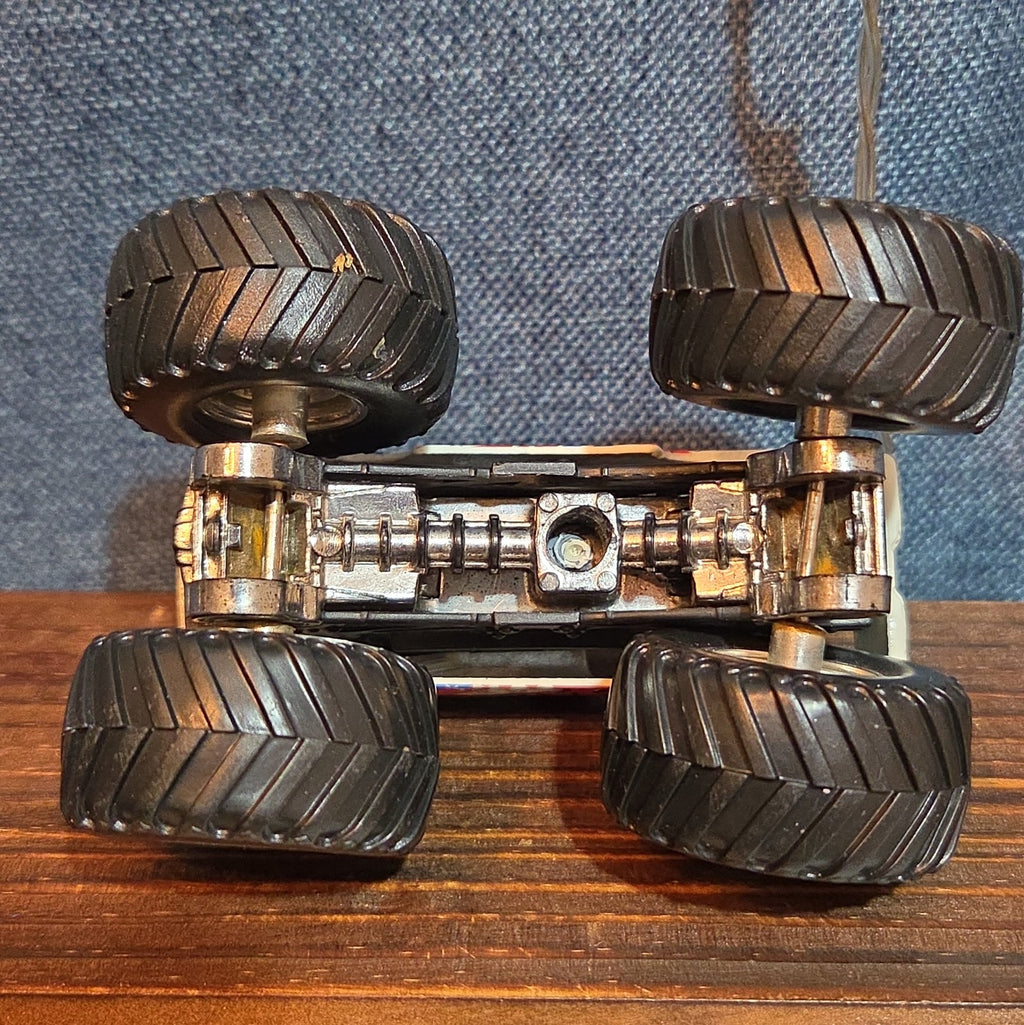 Hot Wheels Monster Jam Madusa Truck Diecast 2011