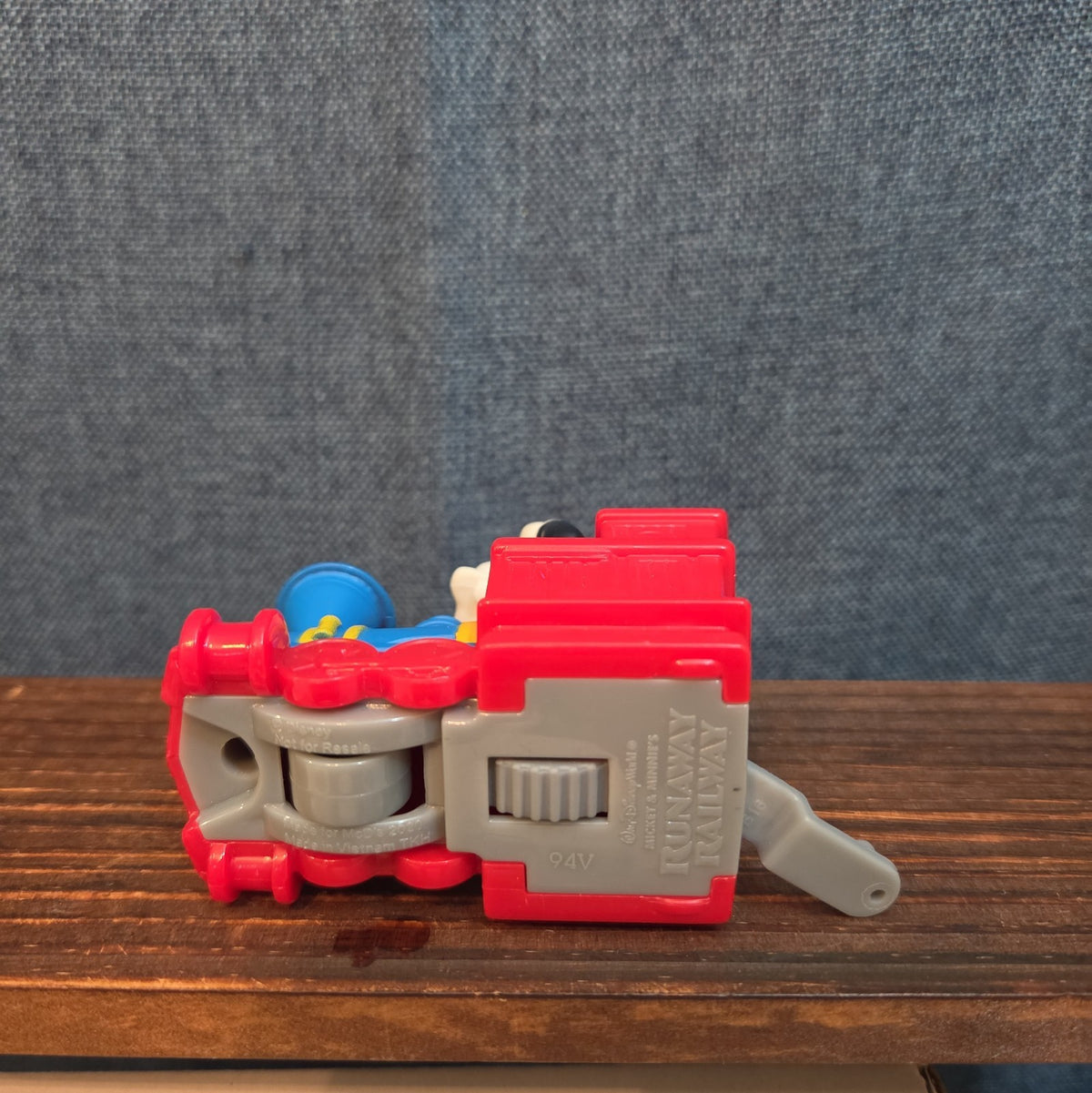 McDonalds Disney Runaway Railway Goofy Train Plastic 2020