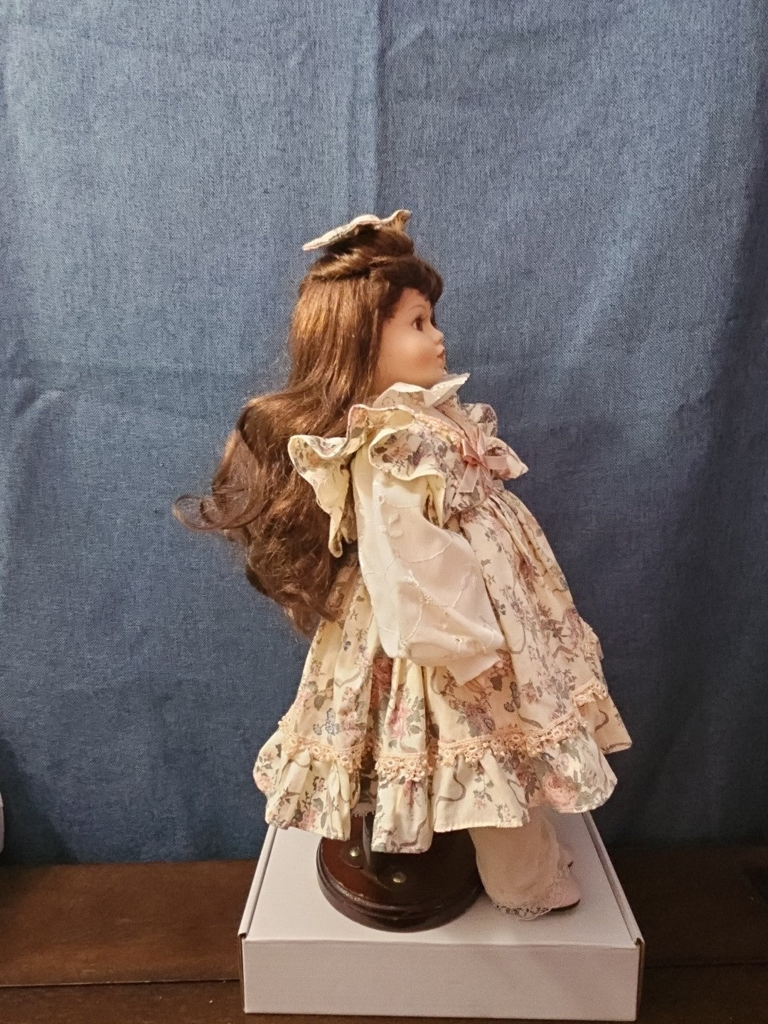 Vintage 1992 JC Penney Porcelain Doll "Victoria" | 18" Brunette Floral Dress