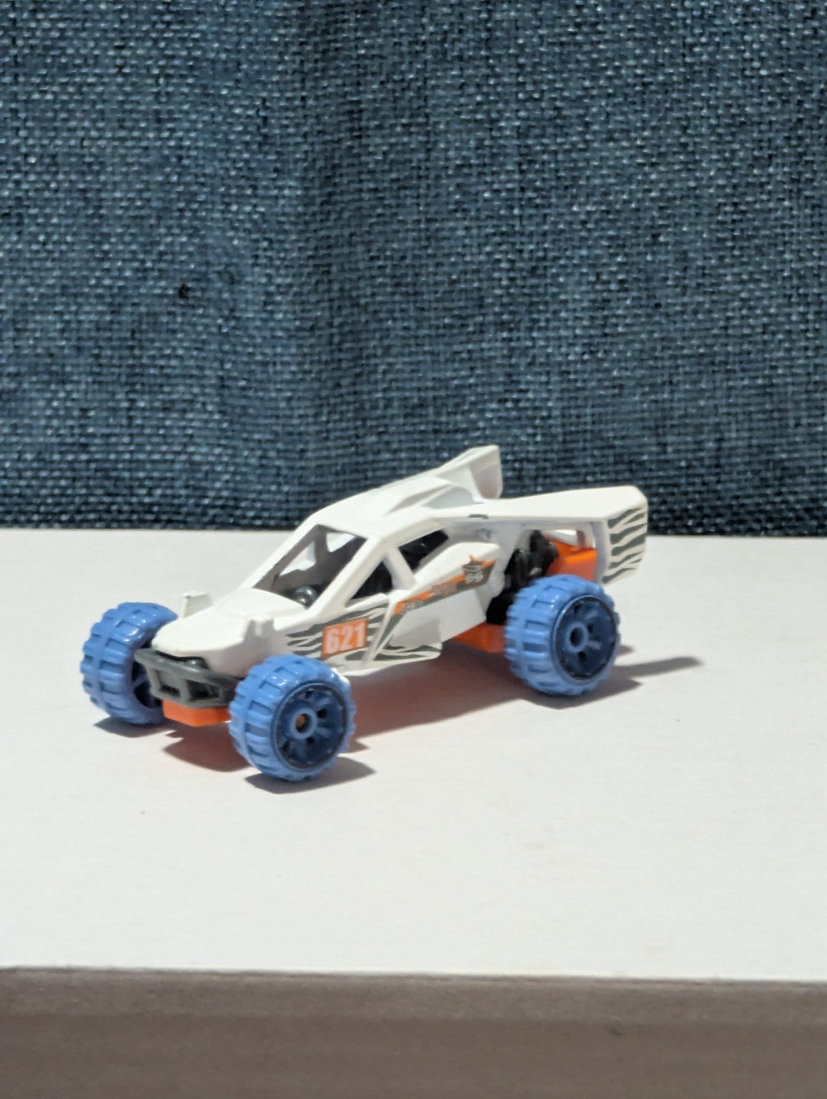 Hot Wheels Dune It Up (2018) | HW 50th Race Team Buggy | White #621 | Loose