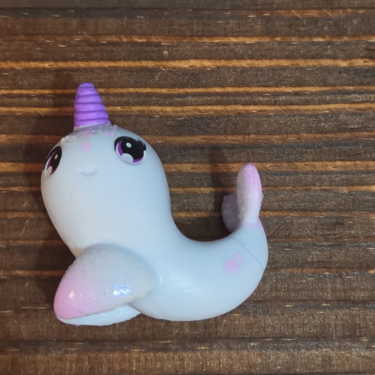 WowWee Fingerlings Minis Nelly Narwhal Series 3 Plastic Figure