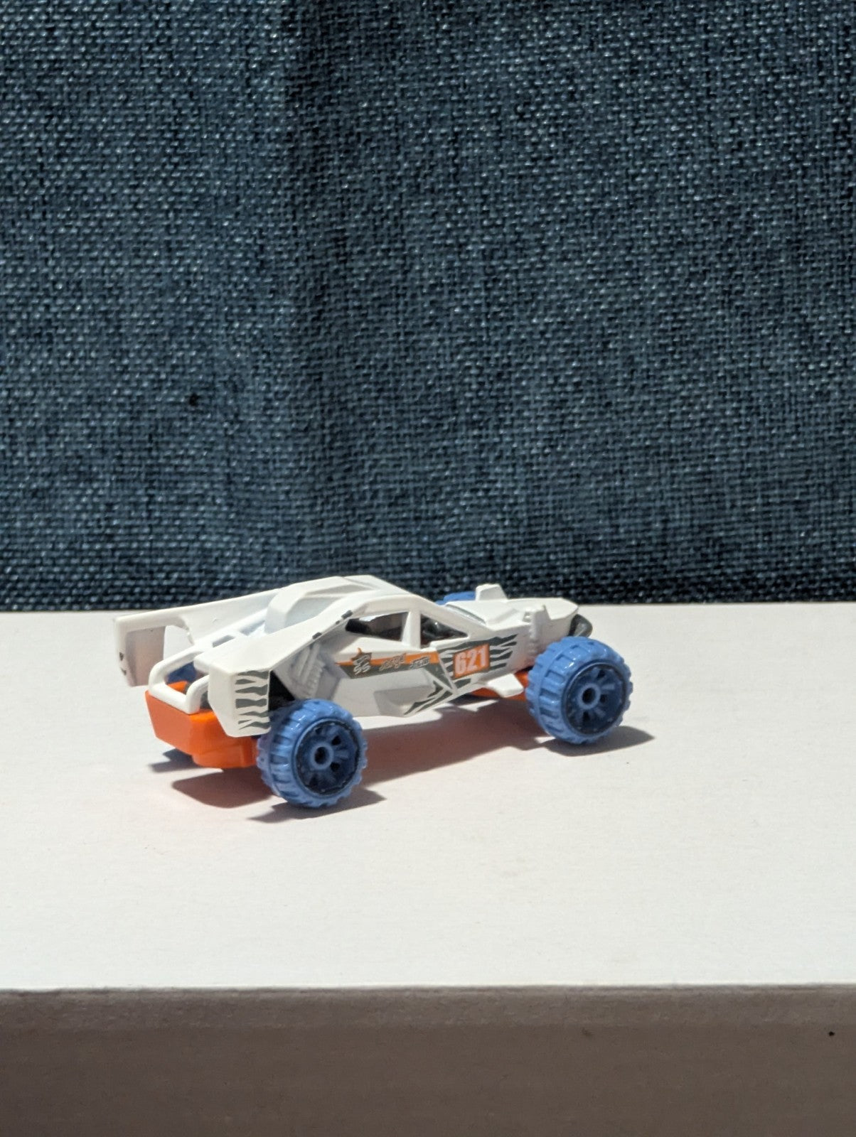 Hot Wheels Dune It Up (2018) | HW 50th Race Team Buggy | White #621 | Loose