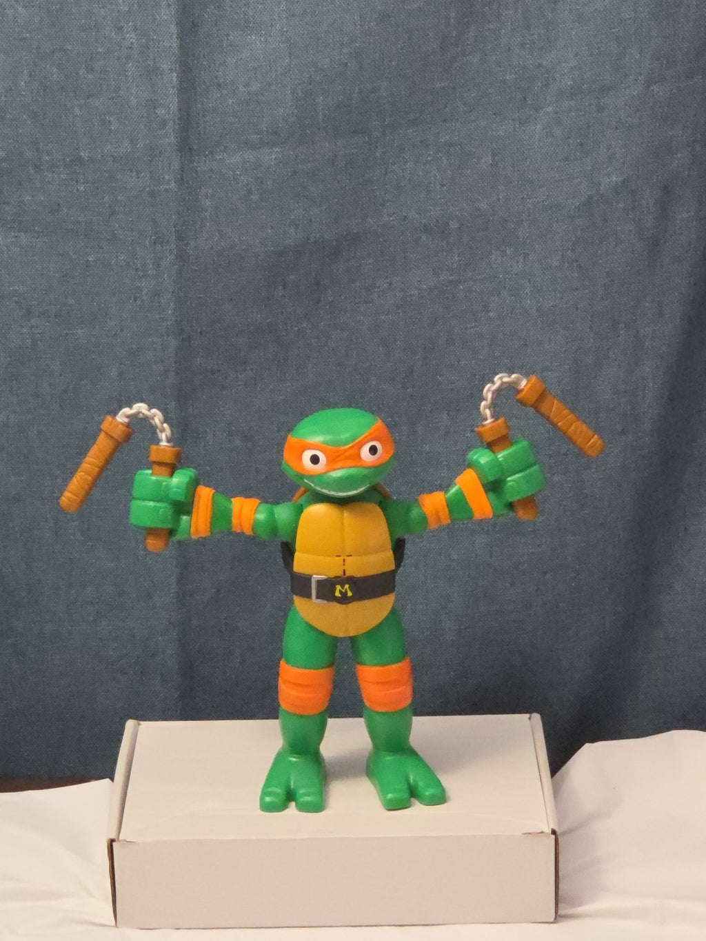 Teenage Mutant Ninja Turtles TMNT Stretch N Shout Michelangelo Talking Figure