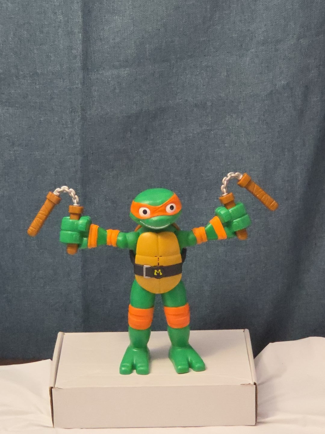 Teenage Mutant Ninja Turtles TMNT Stretch N Shout Michelangelo Talking Figure