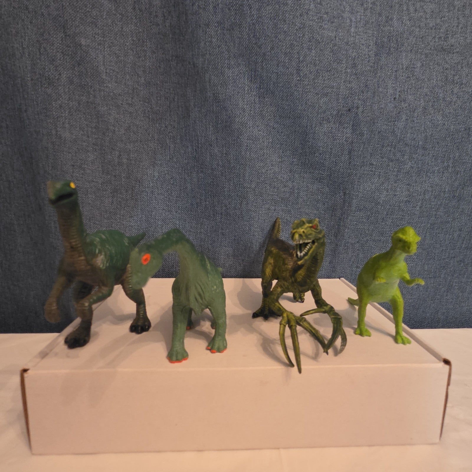 Dinosaur Toy Figures Lot of 13 T-Rex Triceratops Stegosaurus Plastic Play Set