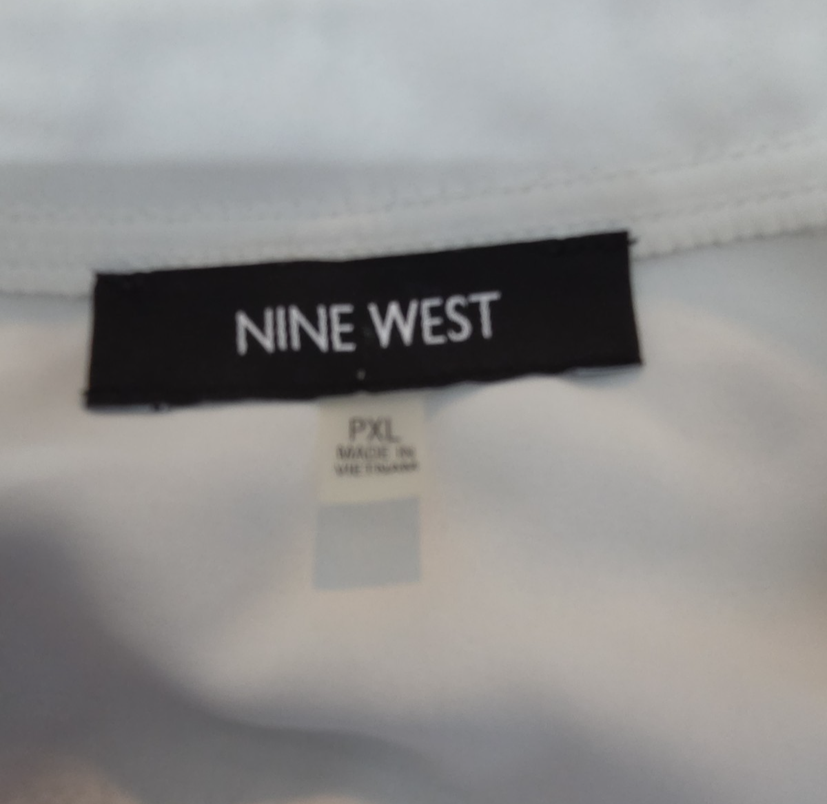 Nine West Blouse White Pocket Split Neck Career Top Gently Used Size PXL