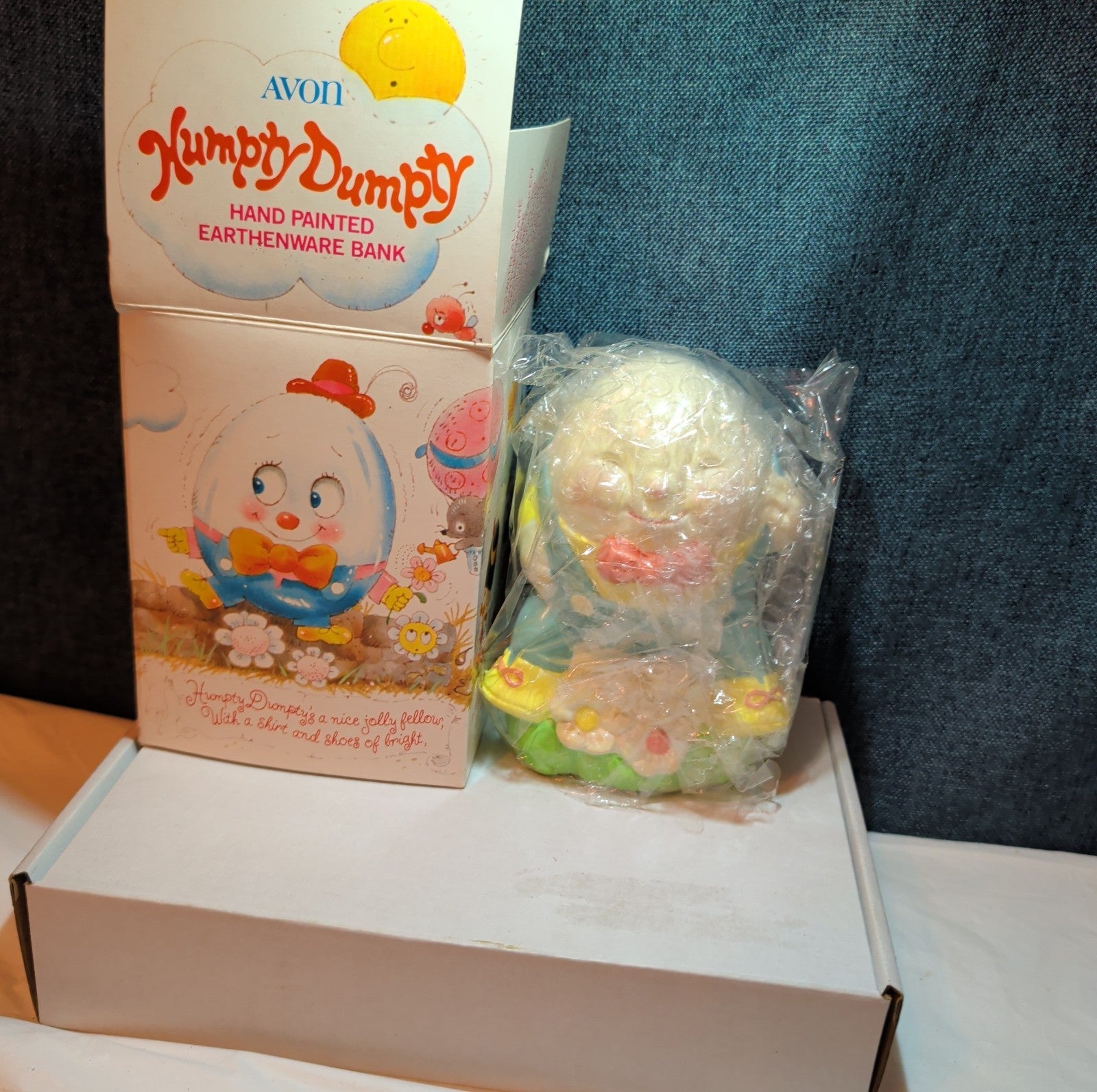 Vintage Avon Humpty Dumpty Ceramic Coin Bank 1982 Hand Painted Novelty Boxed