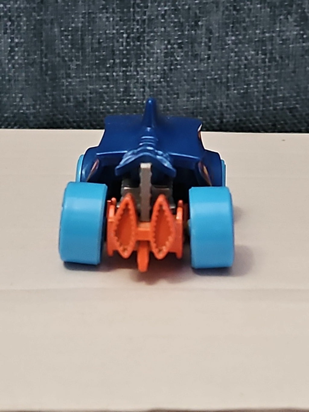 Hot Wheels Piranha Terror | 2013 First Edition | Blue & Orange Creature Car