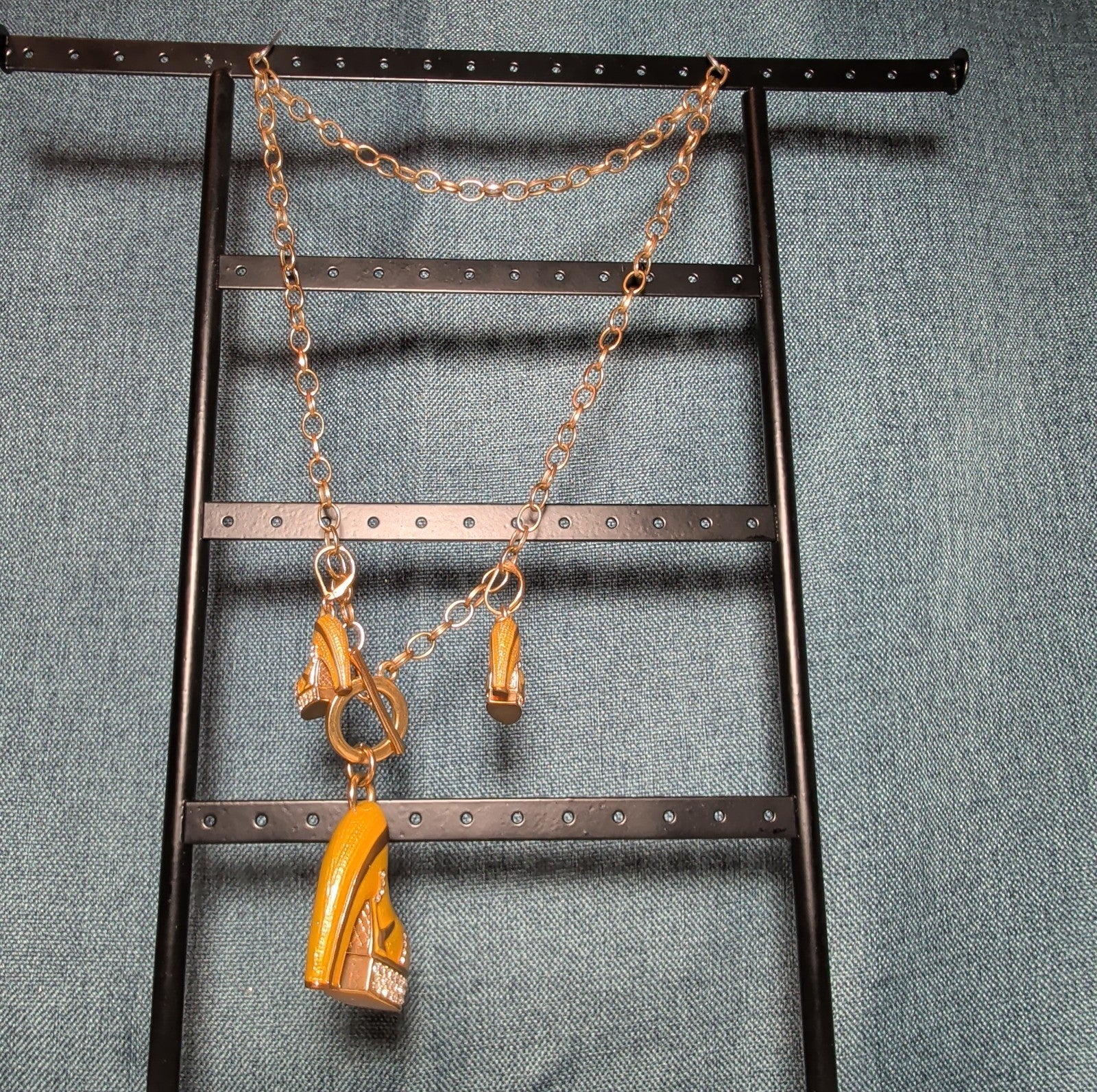 High Heel Shoe Pendant Necklace Gold Tone Rhinestone Y2K