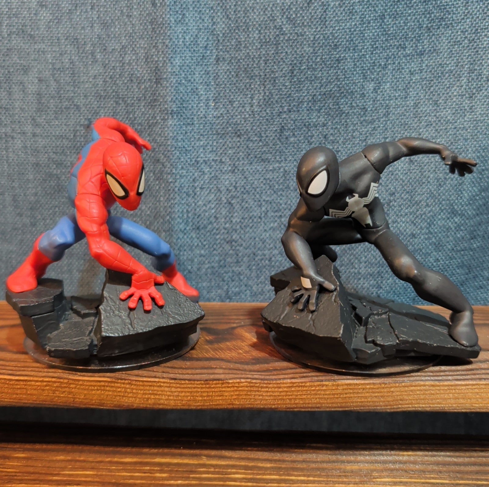 Disney Infinity 2.0 Spider-Man Black Red Suit 2 Figure Lot PVC Loose