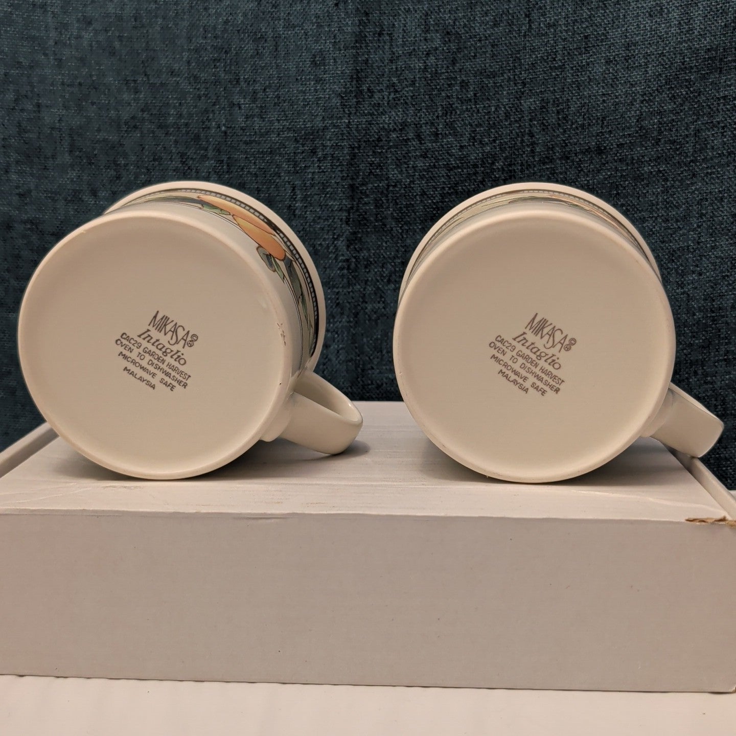 Set of 2 Mikasa Intaglio GARDEN HARVEST Cups | CAC29 8oz Flat Mugs | Vintage 90s