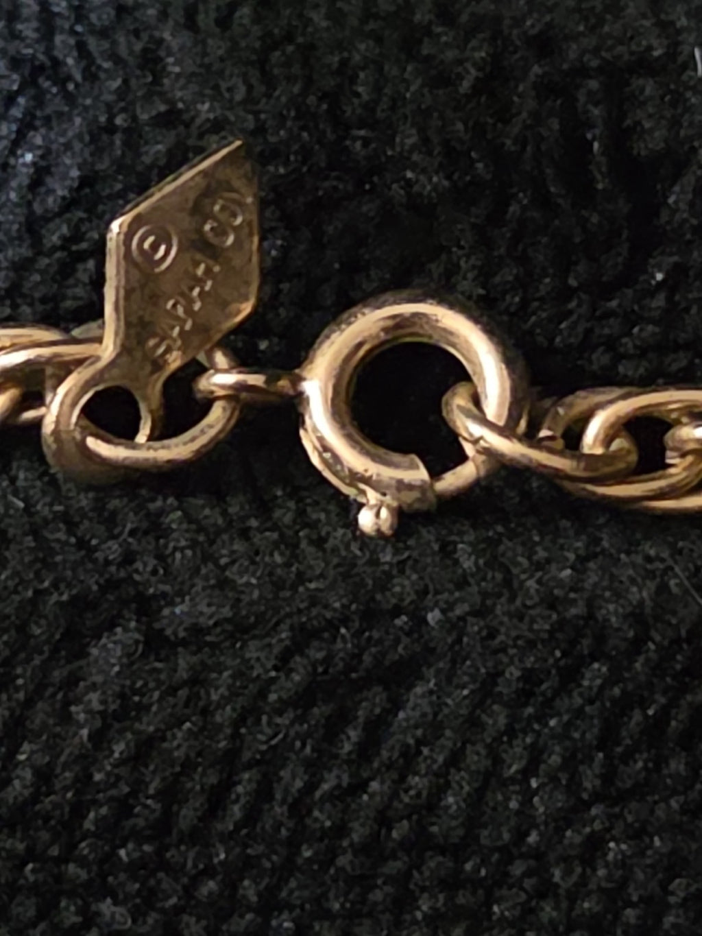 Sarah Coventry Emberwood Long Vintage Necklace 1975 Gold Tone Root Beer Amber