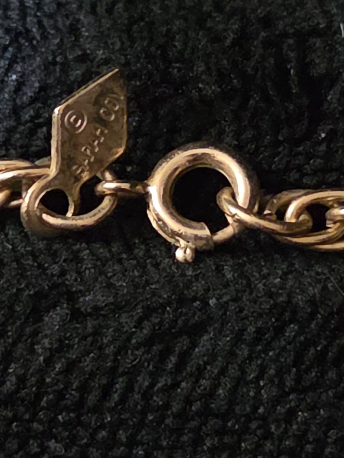 Sarah Coventry Emberwood Long Vintage Necklace 1975 Gold Tone Root Beer Amber