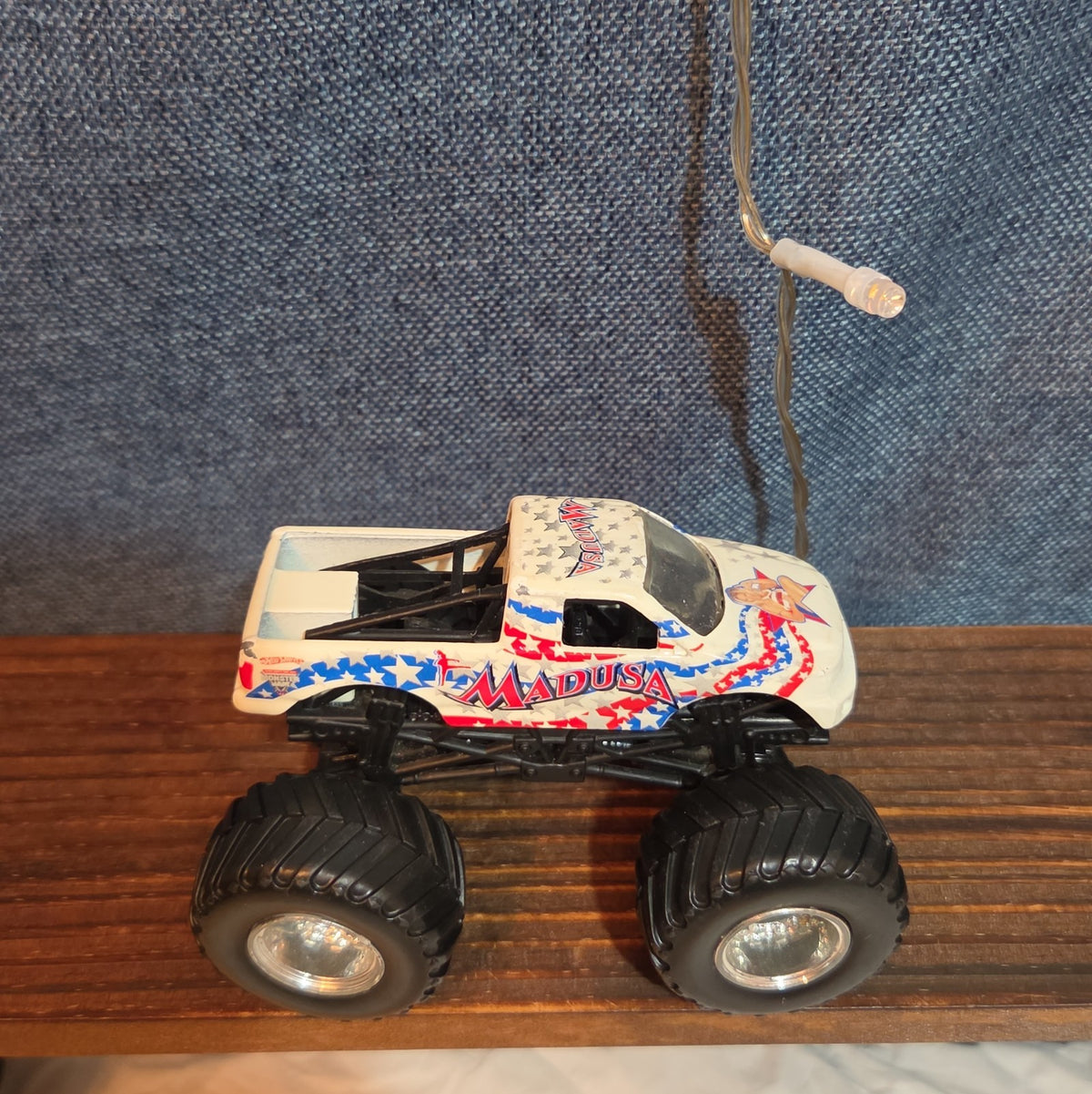 Hot Wheels Monster Jam Madusa Truck Diecast 2011