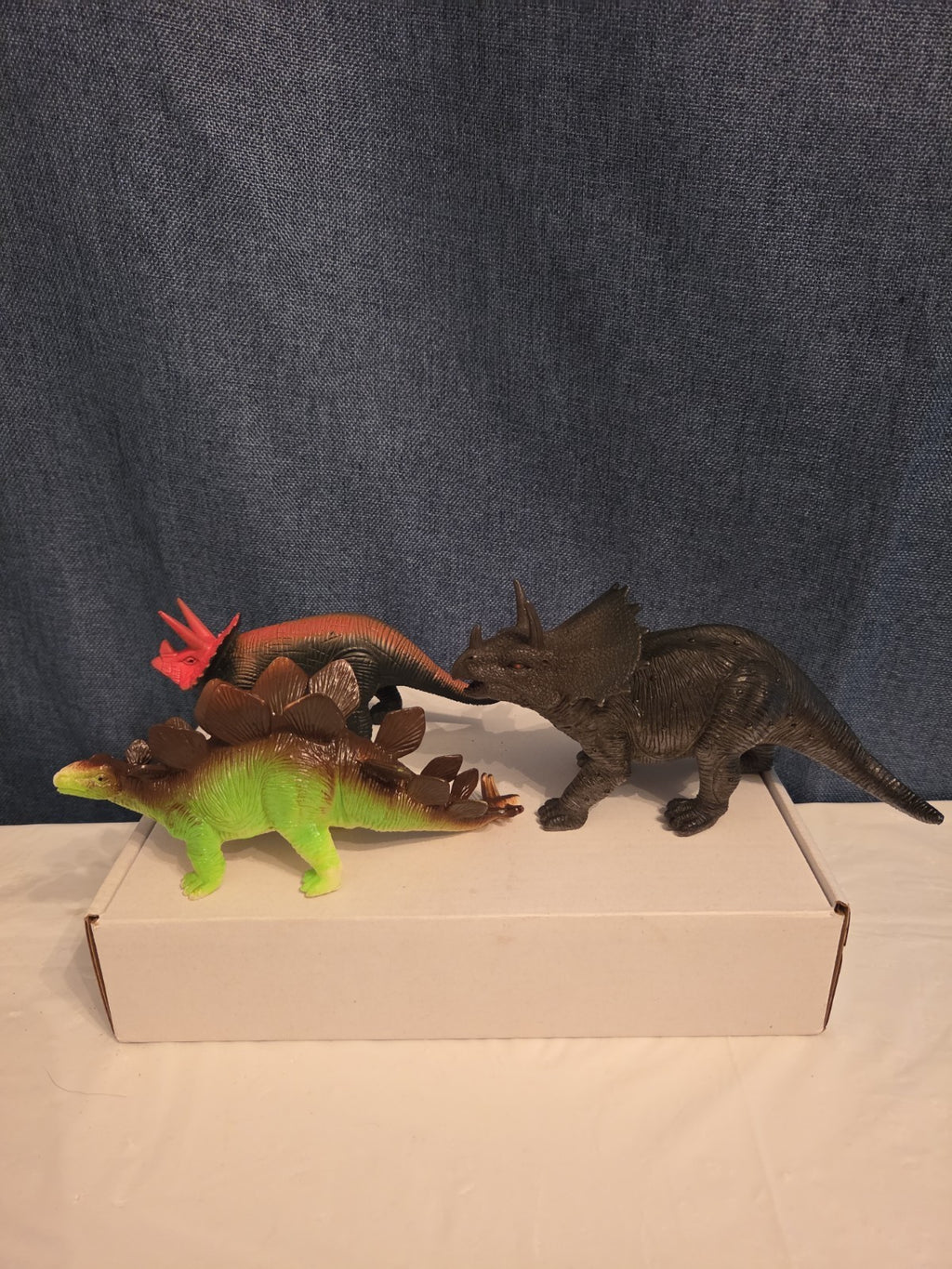 Dinosaur Toy Figures Lot of 3 Triceratops Stegosaurus Vintage Plastic Toy