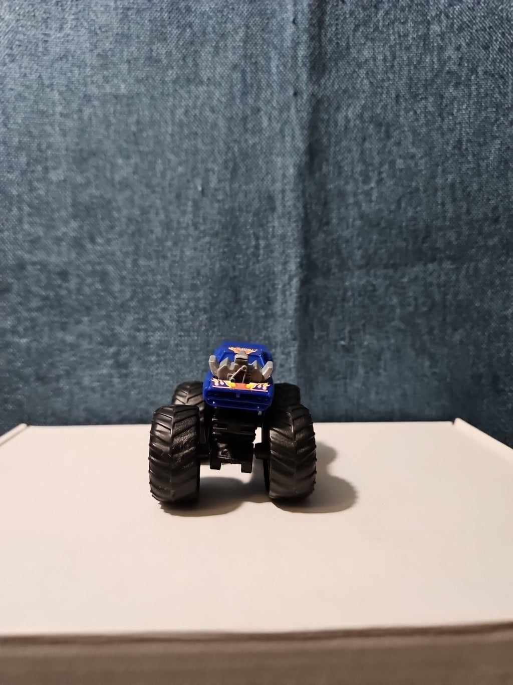 3-Piece Monster Truck Set | Hot Wheels Twin Mill & Howlin' Heat