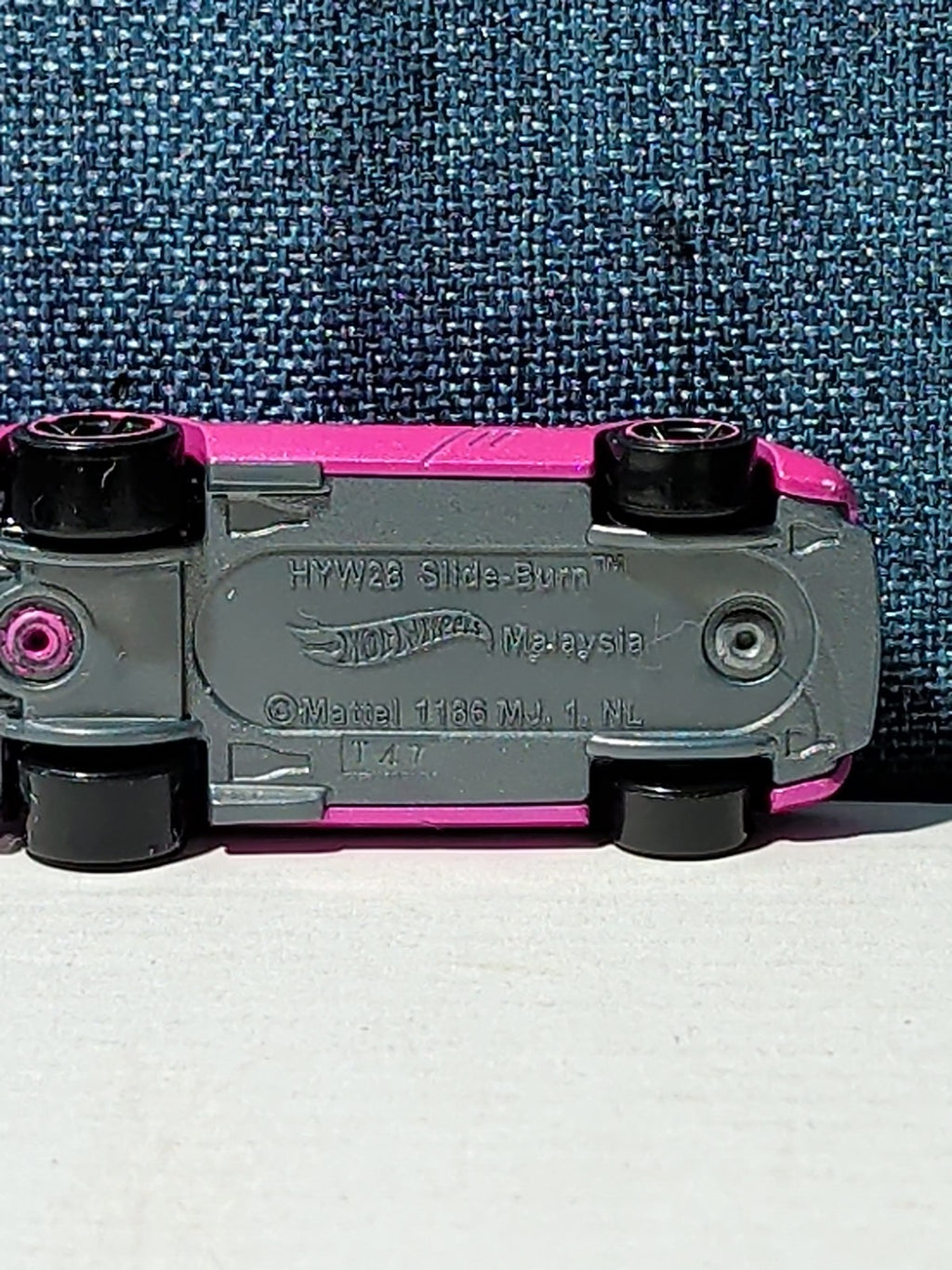 ​Hot Wheels Slide Burn | 2025 New Model Pink HW Dream Garage | Loose Diecast