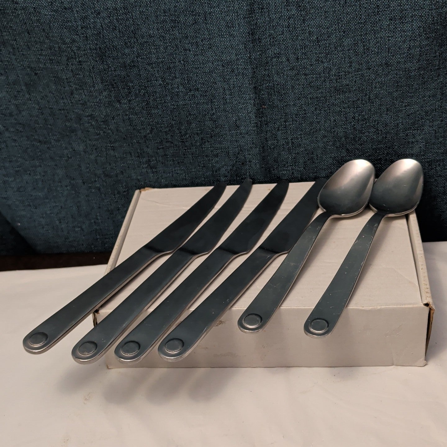 6 Pc GOURMET SETTINGS TAXI Flatware Set | 18/8 Stainless | 4 Knives | 2 Spoons