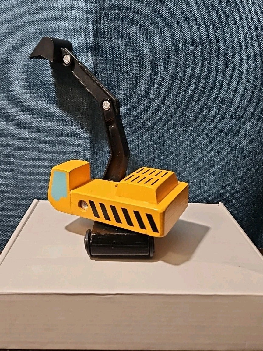 Wooden Railway Steam Shovel Excavator Construction Vehicle for Train Set