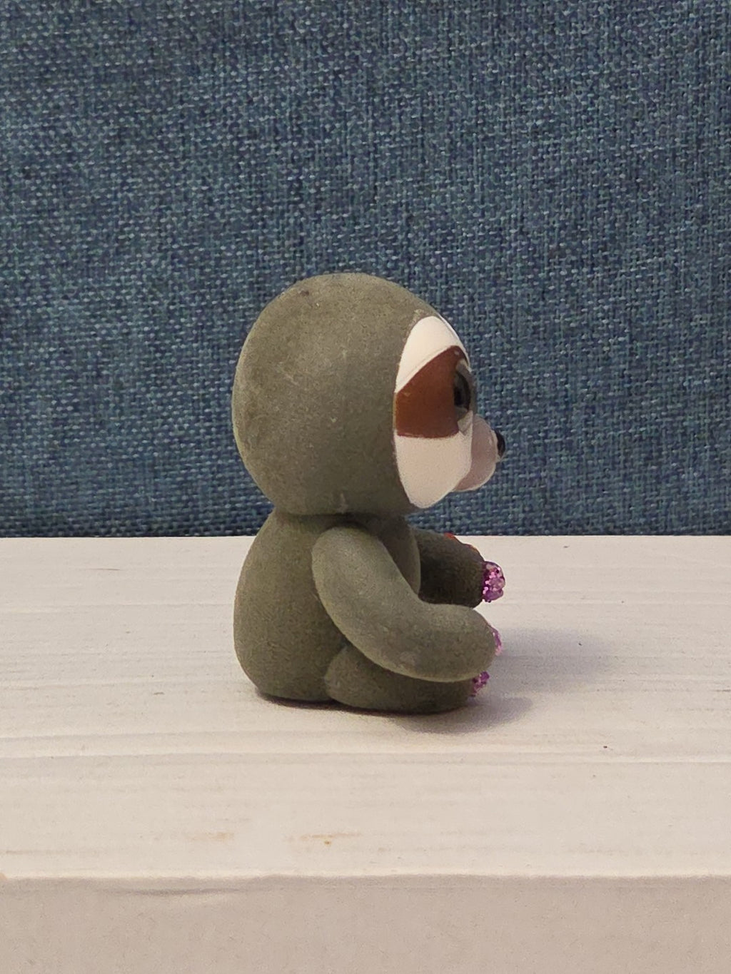 TY Mini Boos Series 4 Dangler The Sloth Figure | 2" Flocked Collectible | Glitte