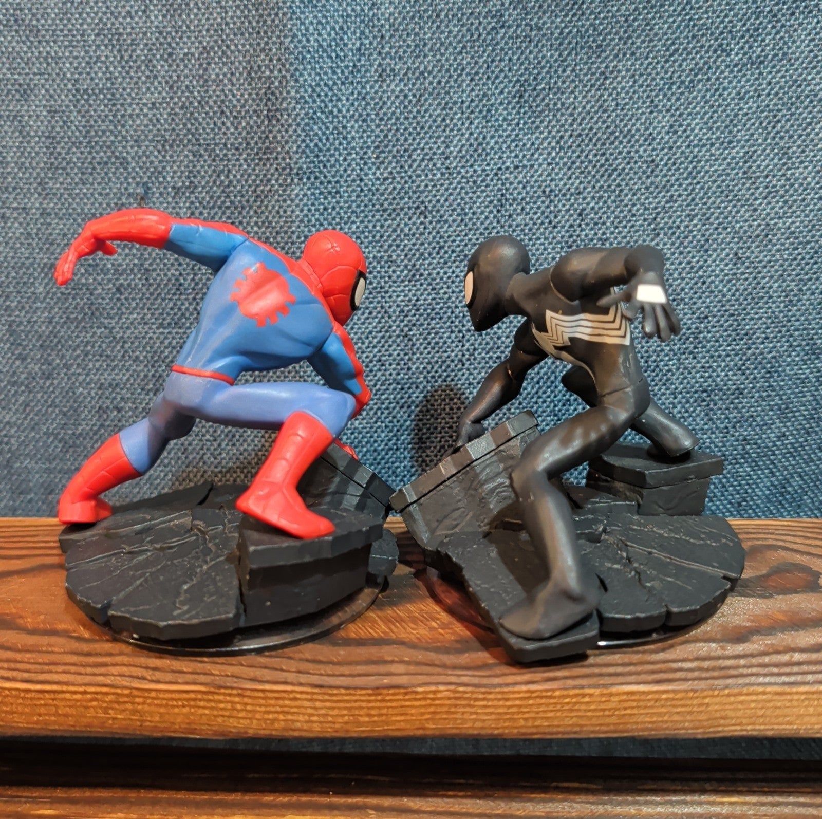 Disney Infinity 2.0 Spider-Man Black Red Suit 2 Figure Lot PVC Loose