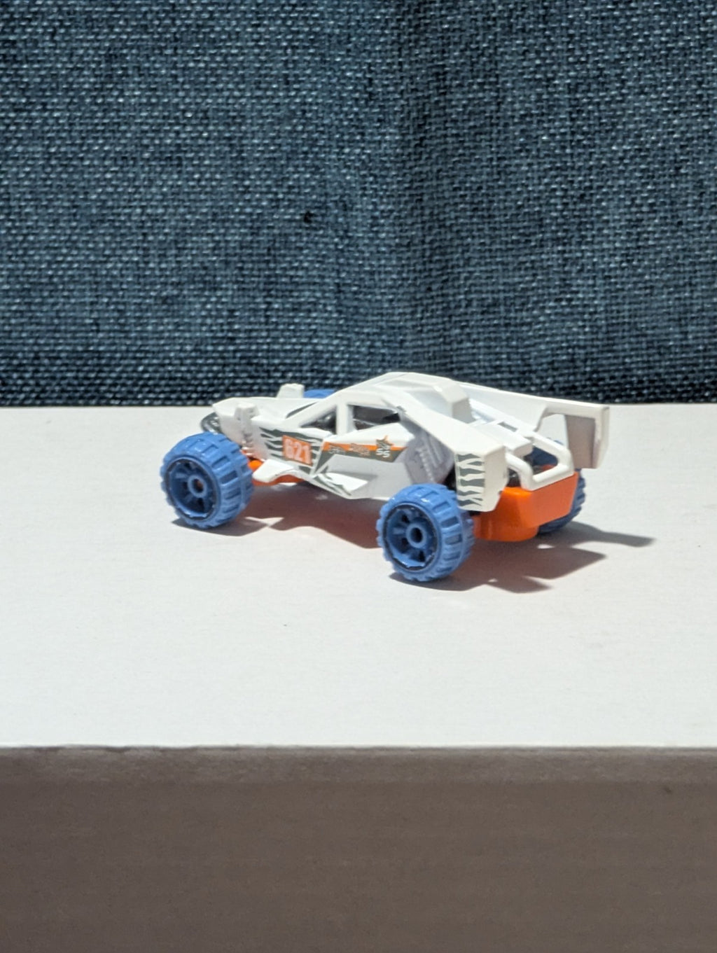 Hot Wheels Dune It Up (2018) | HW 50th Race Team Buggy | White #621 | Loose