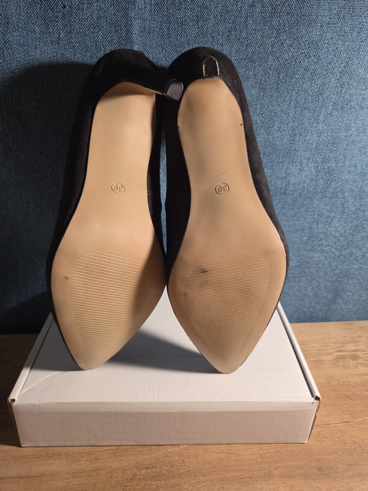 Esmara Black Suede Scalloped Heels Pumps Pointed Toe Size 8