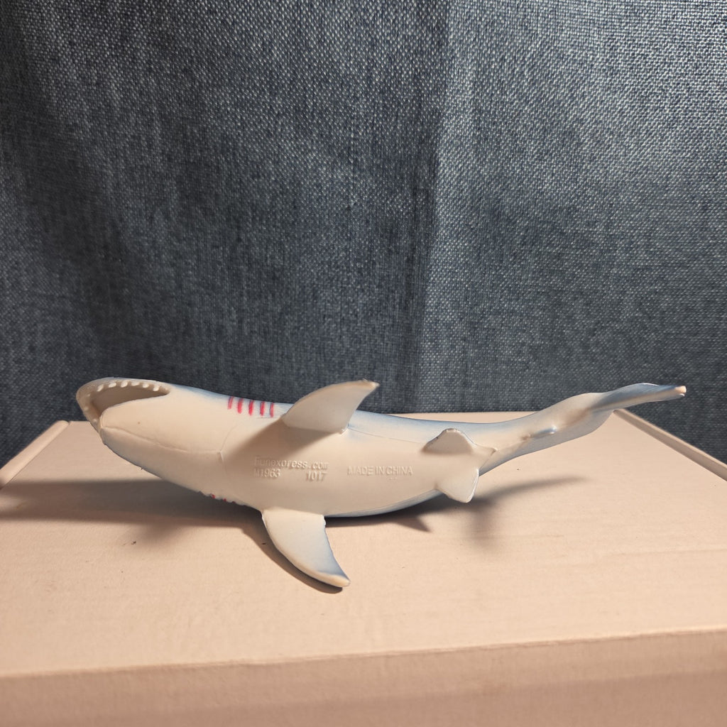 Fun Express Rubber Shark Toy Figure IN1963 Blue Gills Marine Life