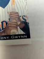 2000 Topps Gallery - Masters of the Game Tony Gwynn #118