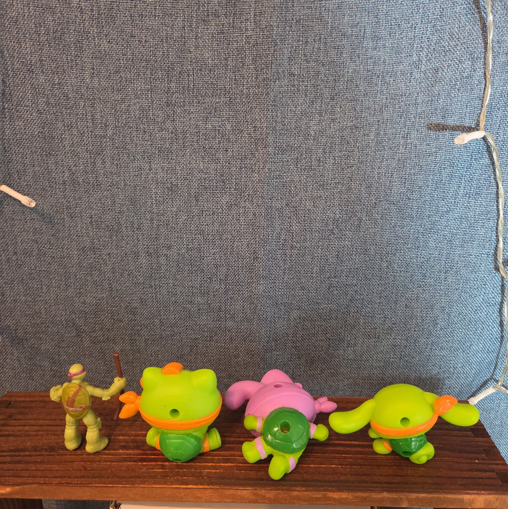 McDonalds Sanrio TMNT Happy Meal Toy Lot 4 Plastic Figures 2025