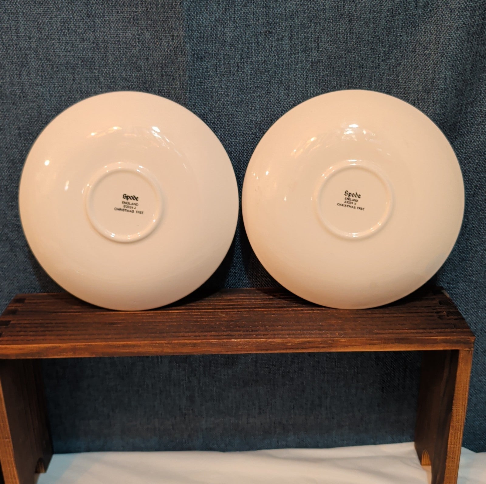 Spode Christmas Tree S3324 England 5.75" Saucers Set 2 Vintage