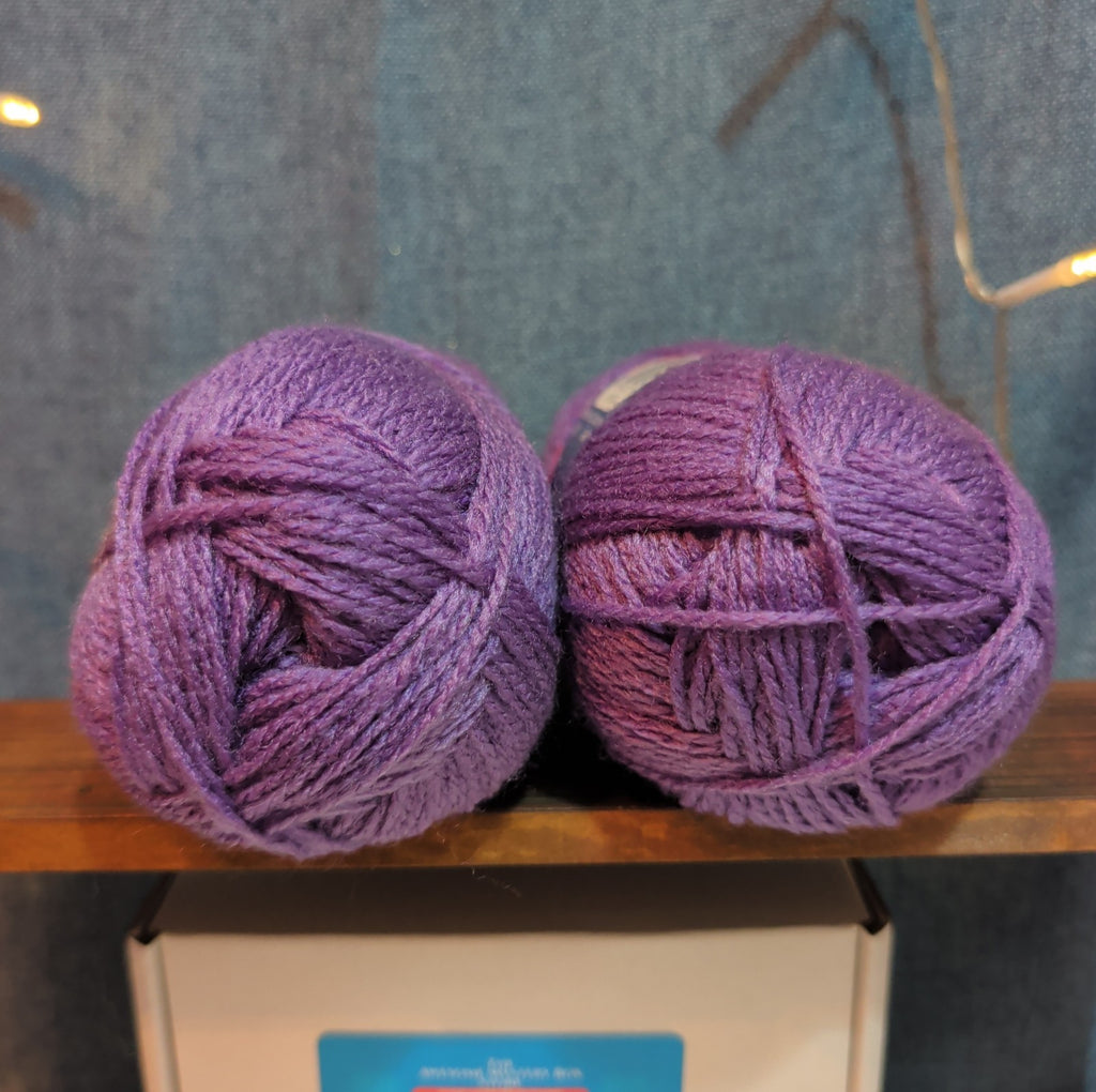 Herrschners Afghan Yarn 2 Ply Grape Purple Acrylic 2 Skein Lot