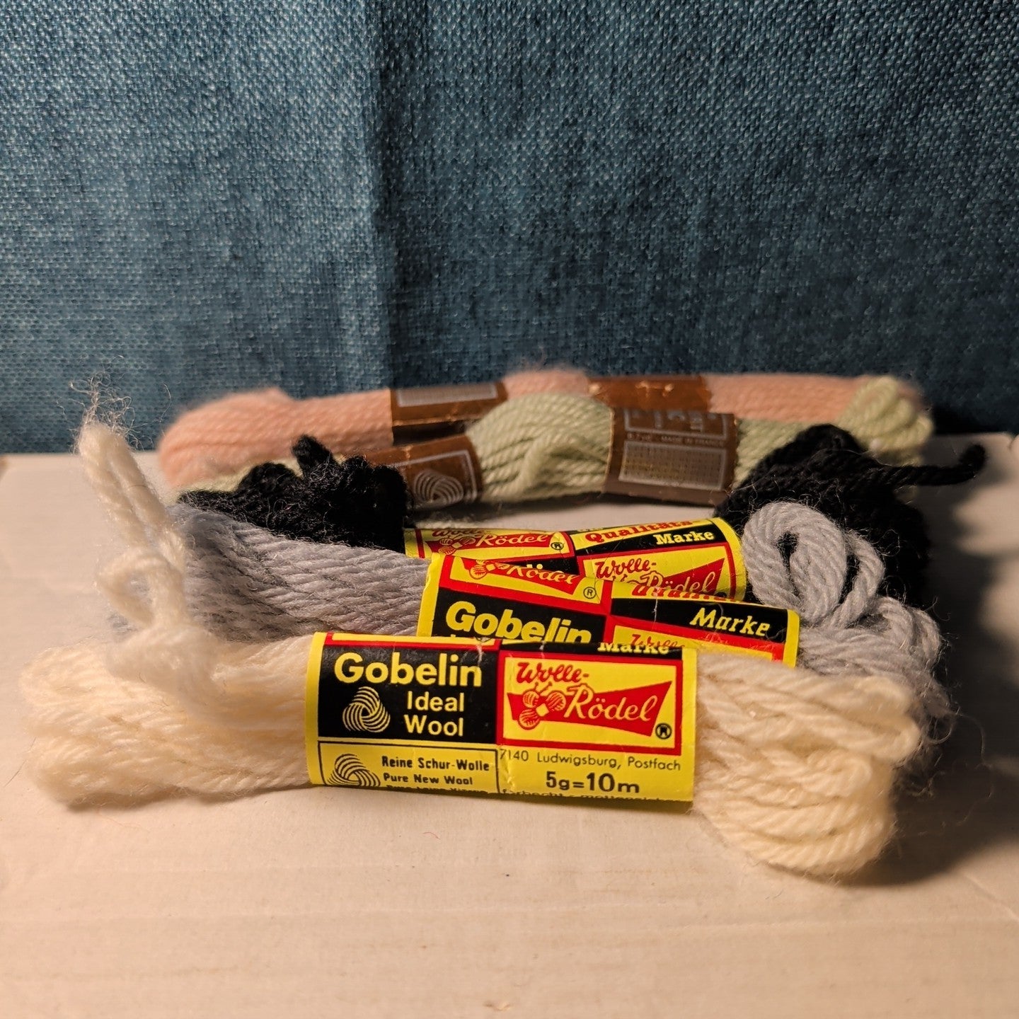 Vintage Tapestry Wool Lot 5 Skeins DMC Laine Colbert & Wolle-Rödel Virgin Wool