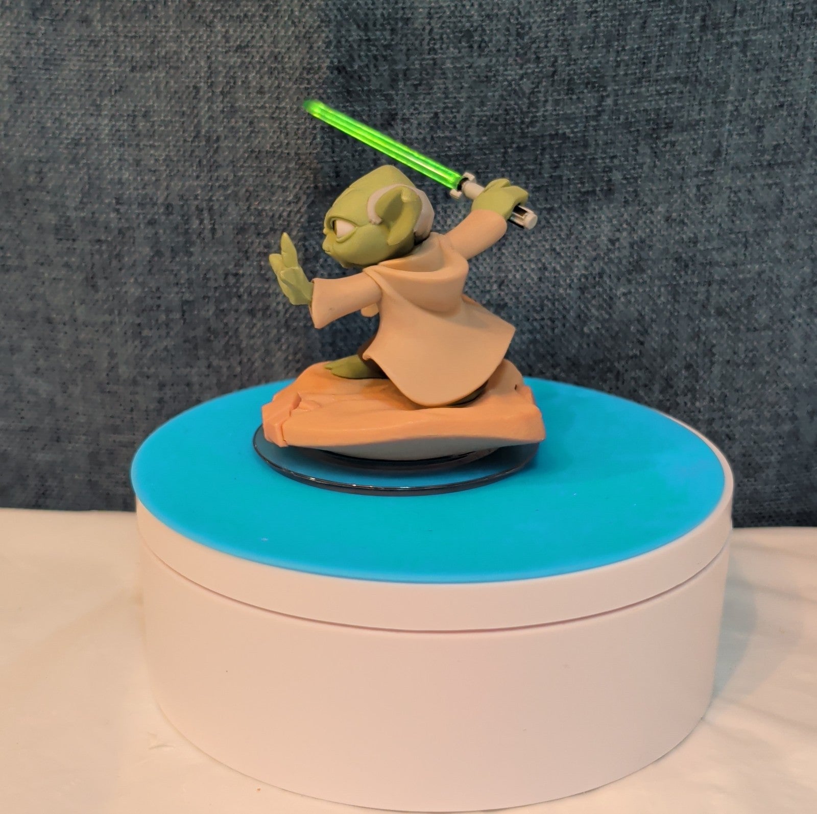 Disney Infinity Yoda Star Wars PVC Figure Loose PreOwned INF-1000202