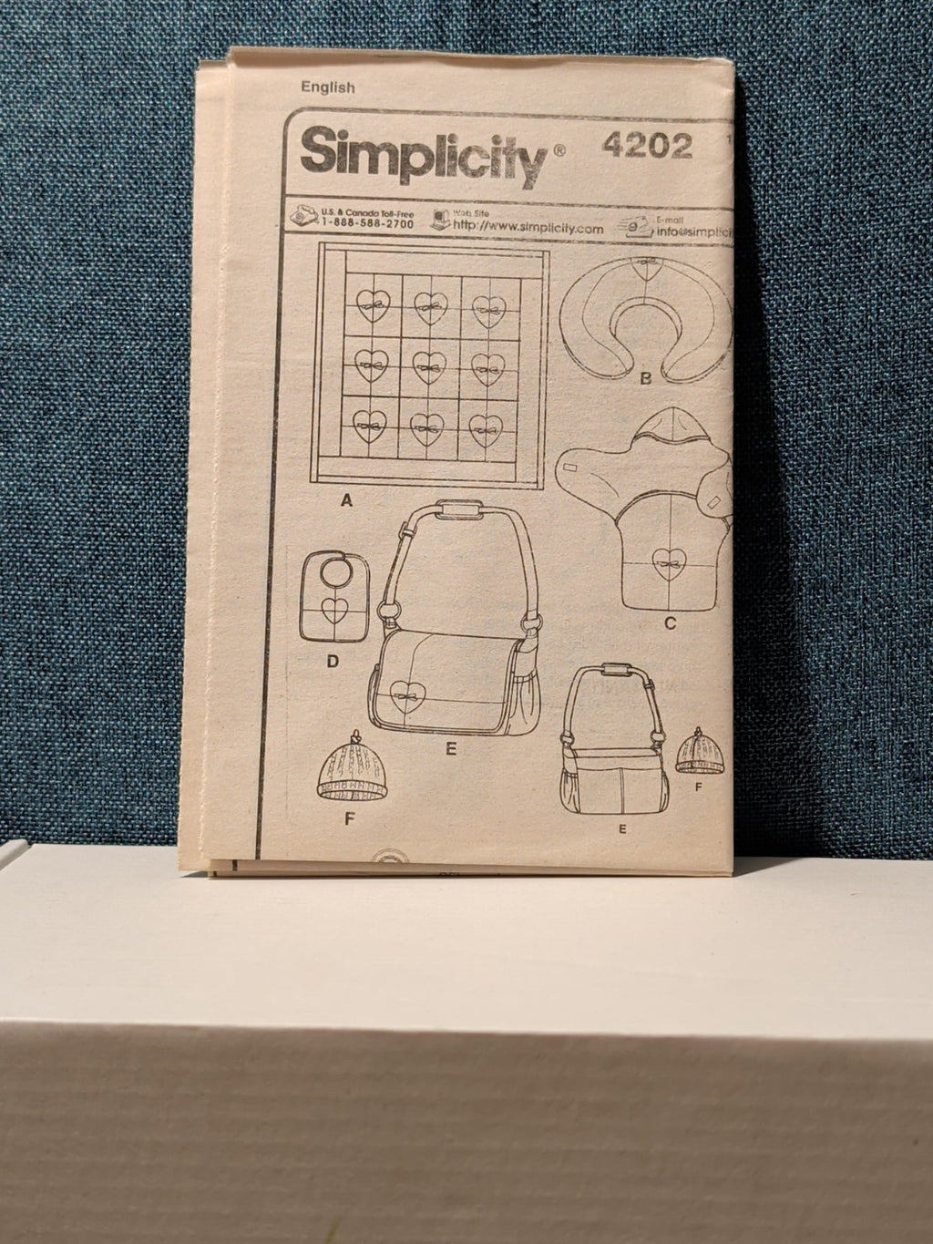 Simplicity 4202 Baby Accessories Pattern Quilt Diaper Bag Bib Wrap UNCUT 2006