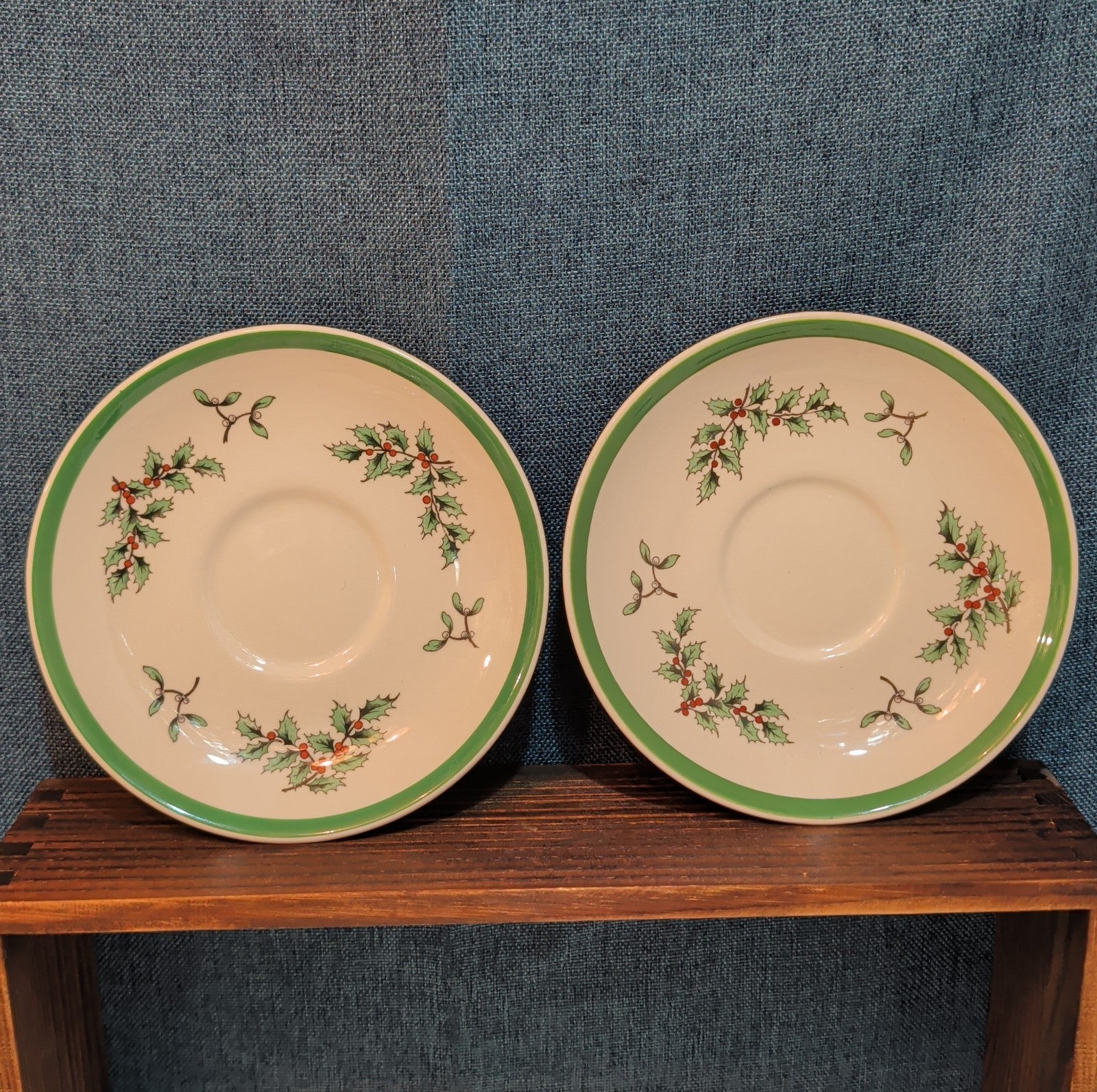 Spode Christmas Tree S3324 England 5.75" Saucers Set 2 Vintage