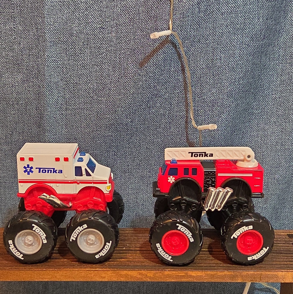 Tonka Metal Movers Monster Firetruck Ambulance Diecast 2021 Lot 2