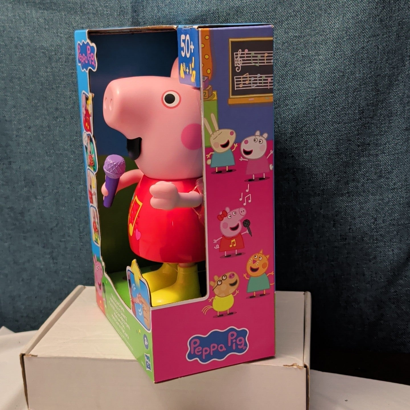 Hasbro Peppa Pig Talk & Sing Peppa Doll Musical 50+ Sounds Songs New Sealed
