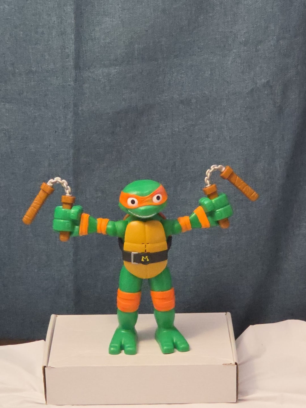 Teenage Mutant Ninja Turtles TMNT Stretch N Shout Michelangelo Talking Figure