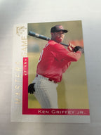 2000 Topps Gallery - Masters of the Game Ken Griffey Jr #113