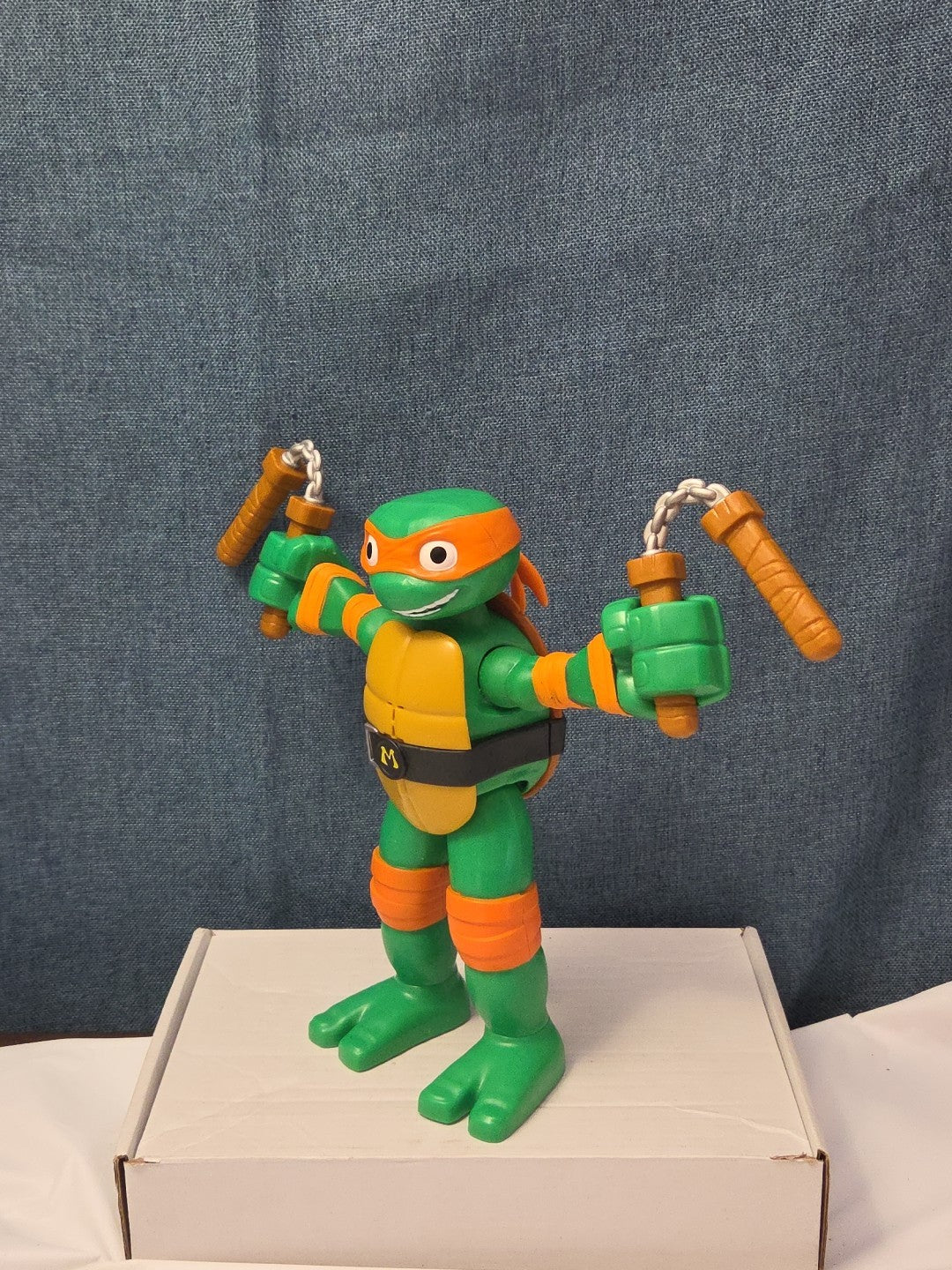 Teenage Mutant Ninja Turtles TMNT Stretch N Shout Michelangelo Talking Figure