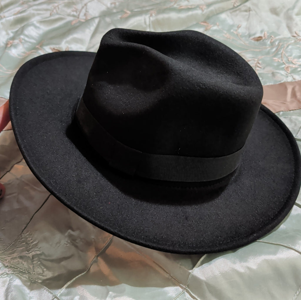 Cutely Covered Pink Bottom Black Cowboy Hat Felt Wide Brim Fedora Medium Used