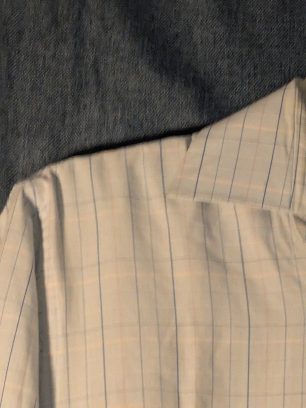 Van Heusen Wrinkle Free Broadcloth Dress Shirt Men's 16 (34/35) Light Blue Plaid