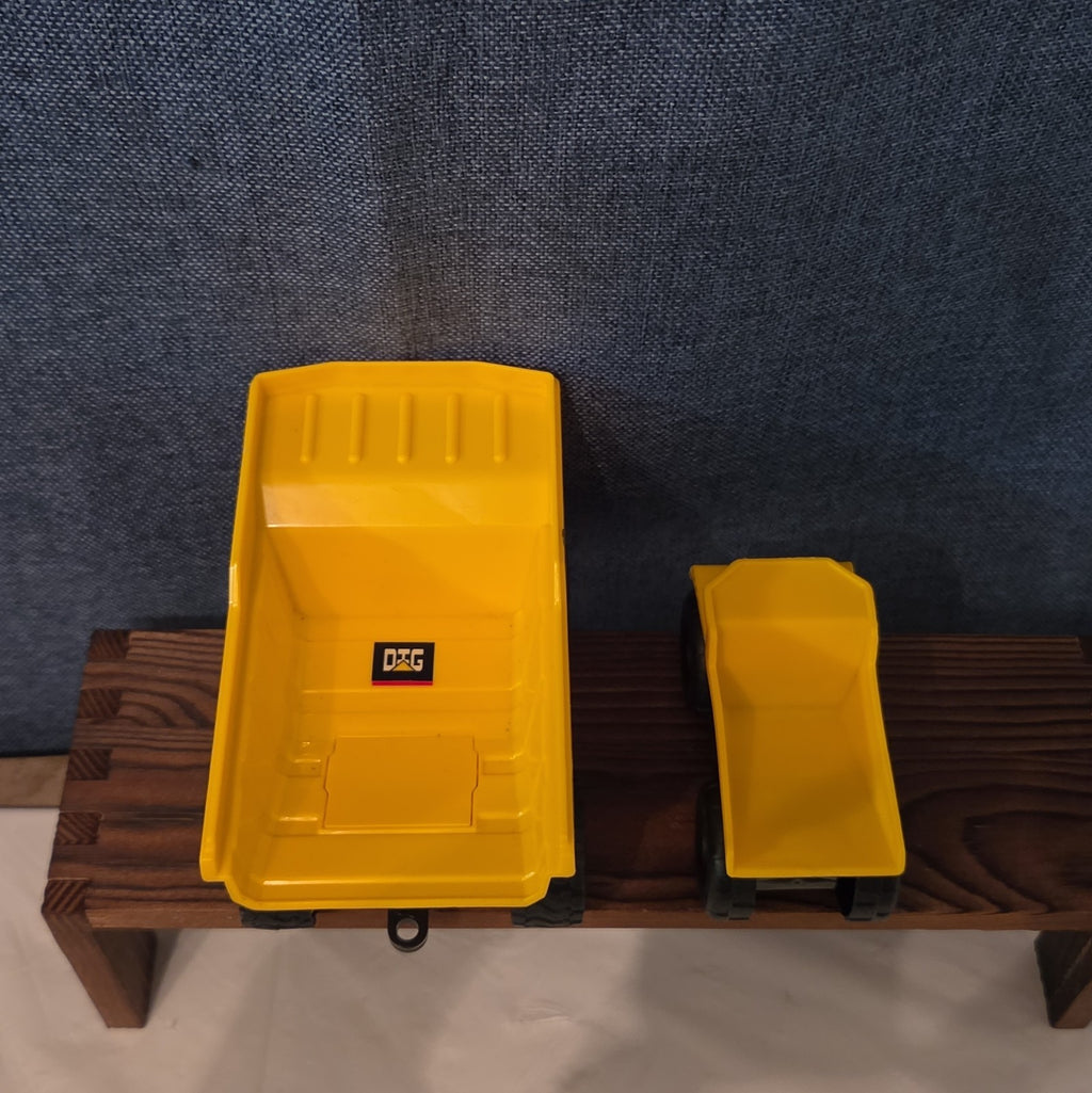Toy Dump Truck Lot of 2 CAT & DIG 2500 Plastic Sandbox Vehicles