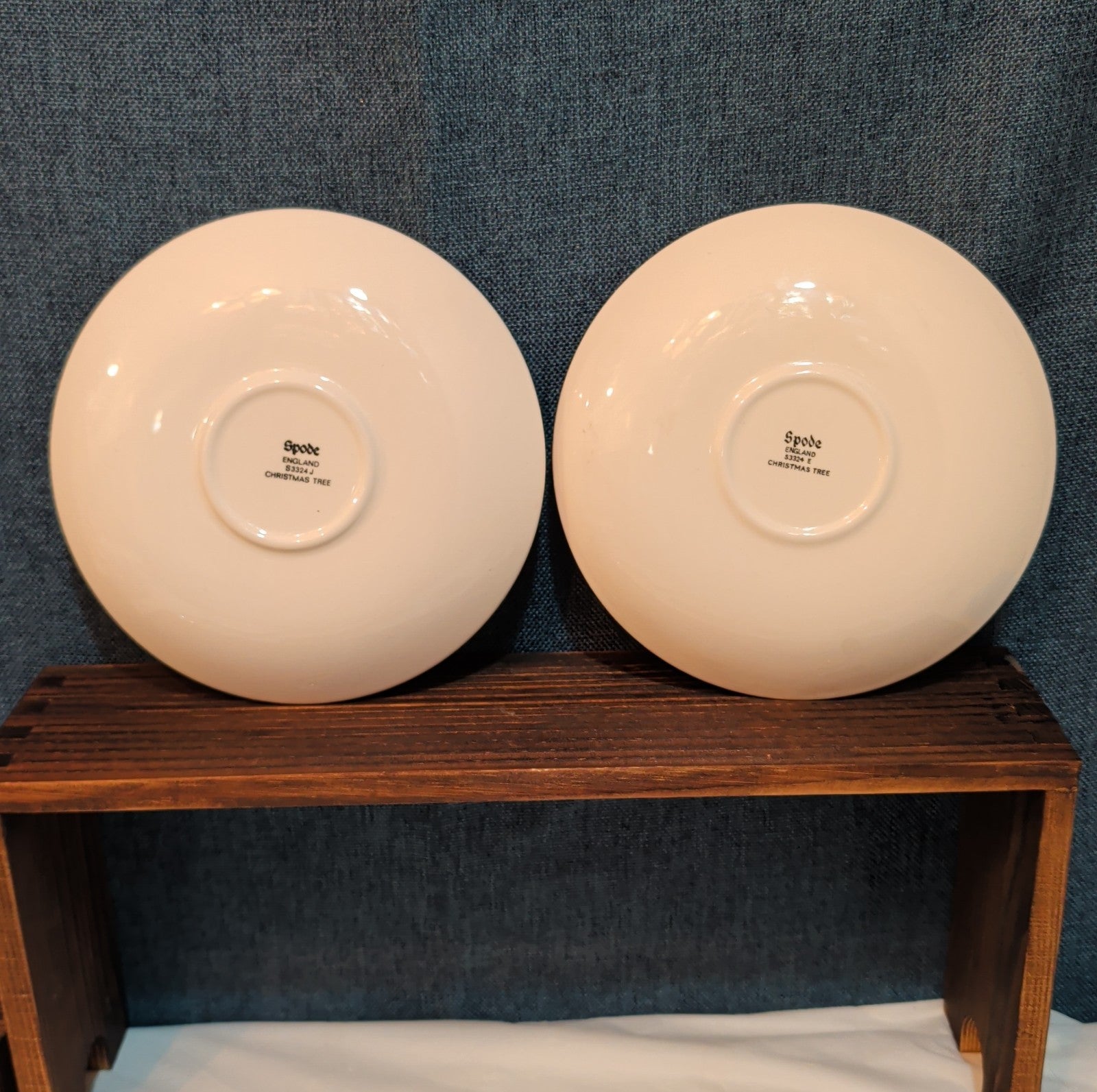Spode Christmas Tree S3324 England 5.75" Saucers Set 2 Vintage