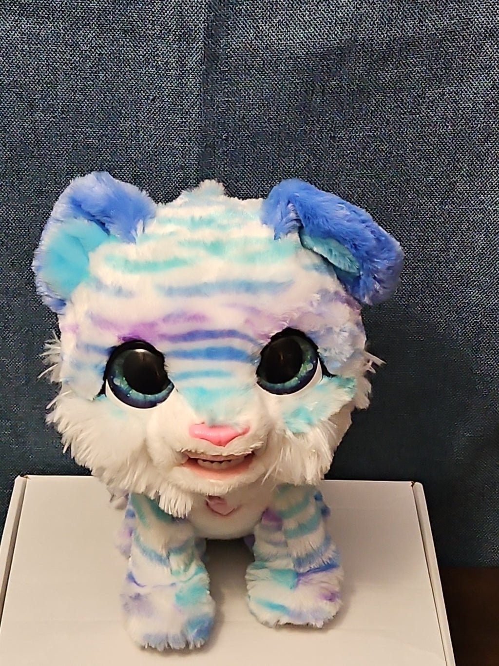 FurReal North Sabertooth Kitty | Interactive Plush Pet | Shivers & Chatters