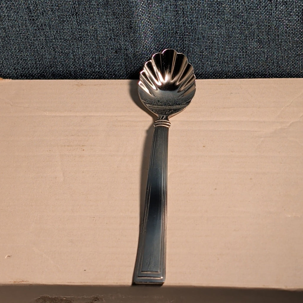 Hampton Silversmiths PORTFOLIO Sugar Spoon & Butter Knife Set | Glossy 208